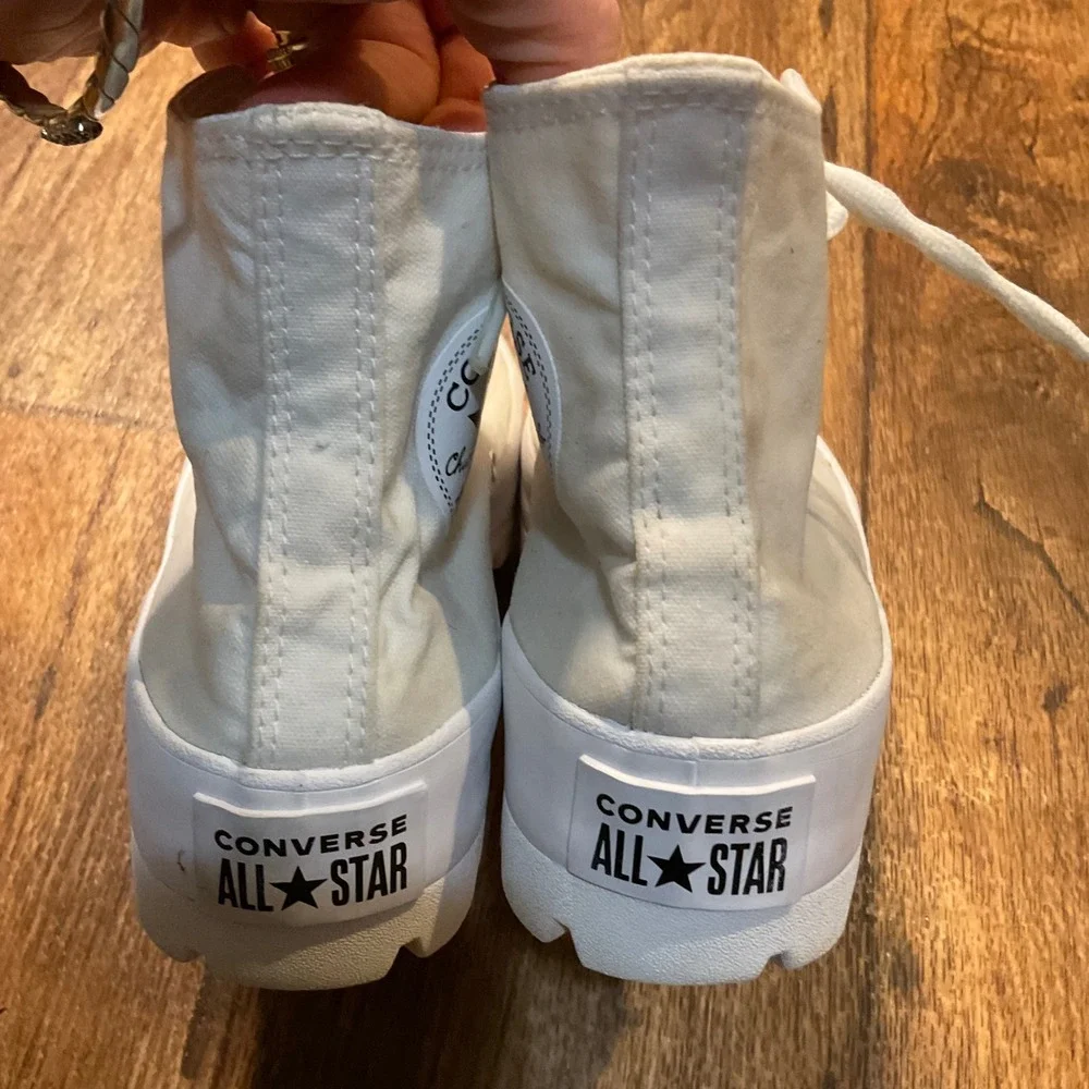 Converse Chuck Taylor All Star Size 8 Lugged Sole All White 565902C Hi Top Shoes